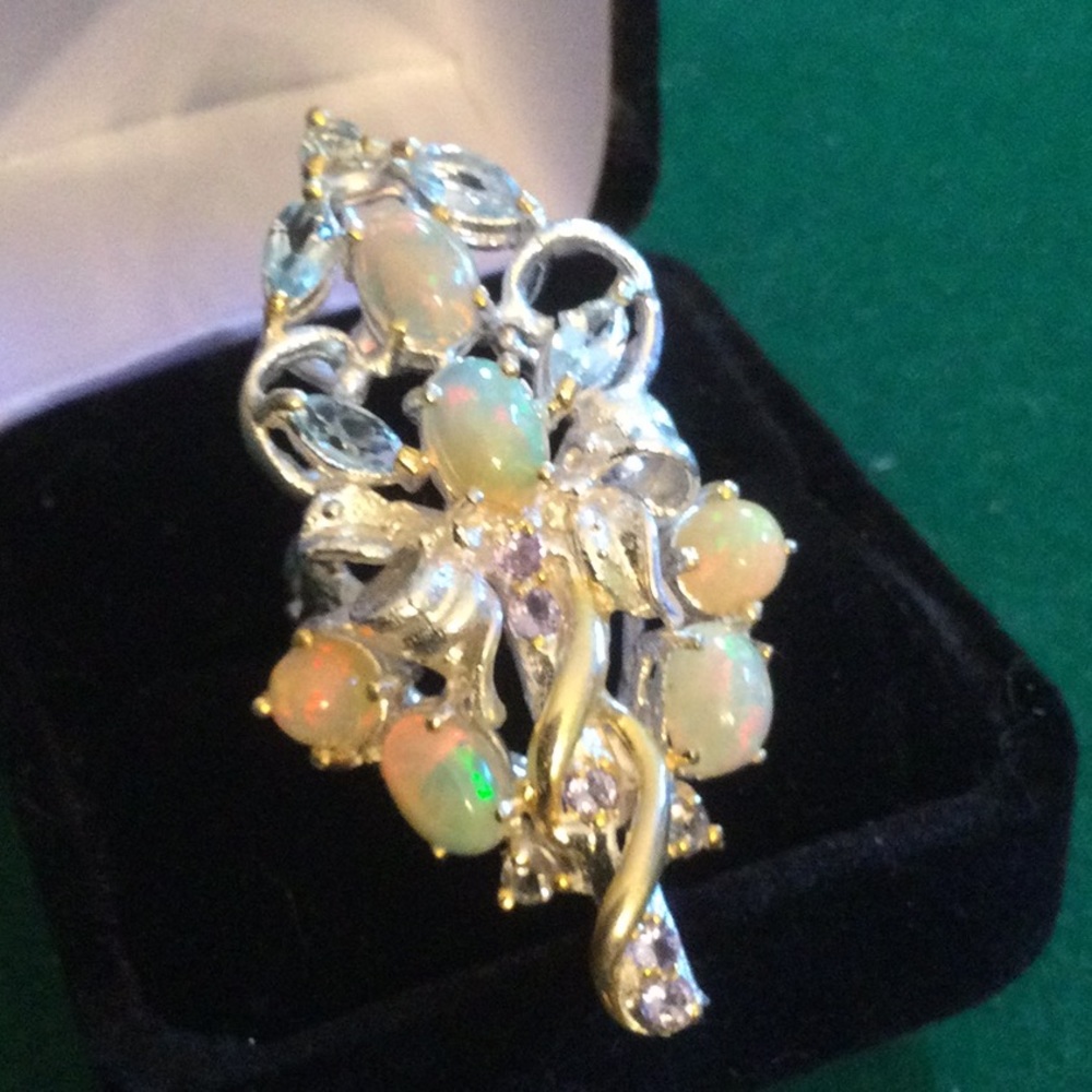 Outstanding Elegance, Genuine Natural Fiery Opal Ring - Picture 2 of 15